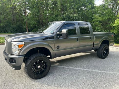 Used 2011 Ford F250 Lariat w/ Chrome Pkg AWD/4WD image 9