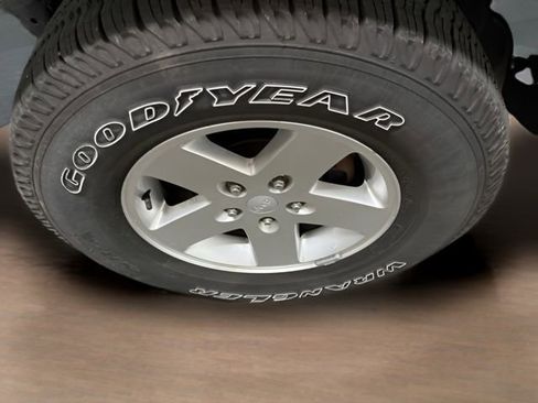 Used 2011 Jeep Wrangler Sport image 10