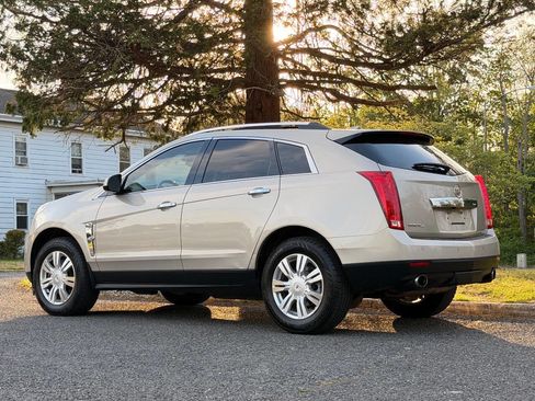 Used 2010 Cadillac SRX Luxury AWD/4WD image 3