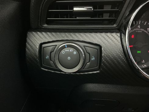 Used 2016 Ford Mustang Coupe RWD image 34