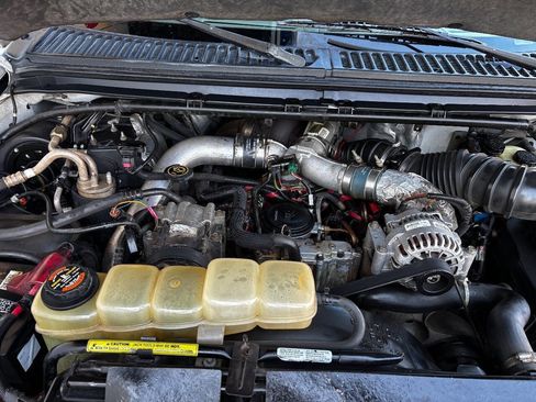 Used 2000 Ford F250 XL image 15