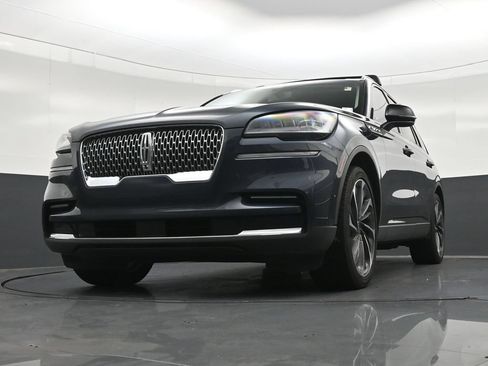 Used 2024 Lincoln Aviator Reserve w/ Equipment Group 201A RWD image 31