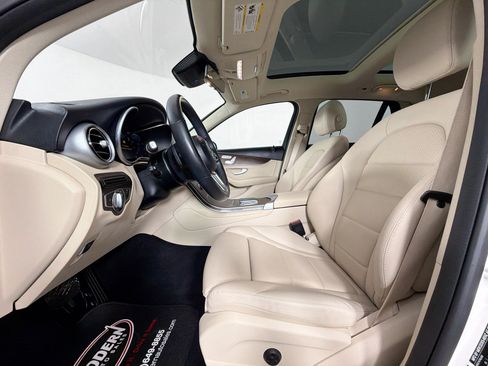 Used 2022 Mercedes-Benz GLC 300 4MATIC image 23