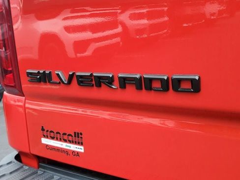 Used 2019 Chevrolet Silverado 1500 Custom Trail Boss w/ Custom Convenience Package AWD/4WD image 9