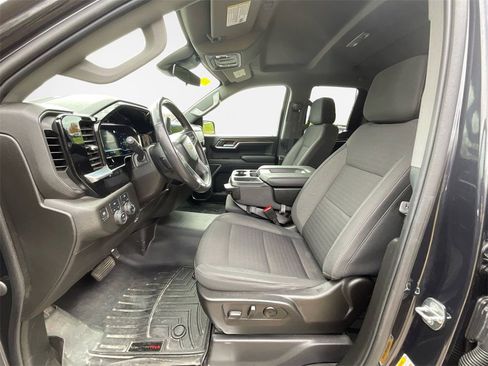 Used 2022 Chevrolet Silverado 1500 LT image 11