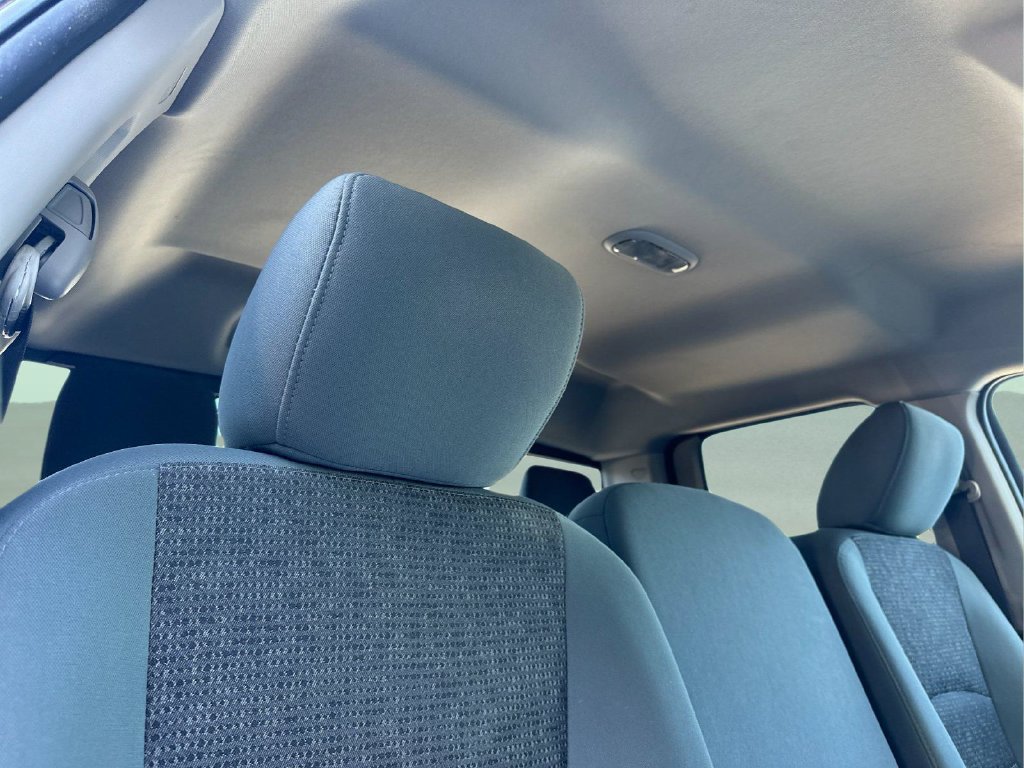 Used 2016 RAM 1500 SLT AWD/4WD image 17
