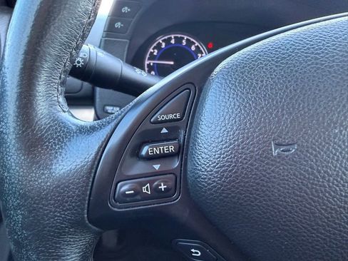 Used 2013 INFINITI G37 x w/ Premium Pkg image 9