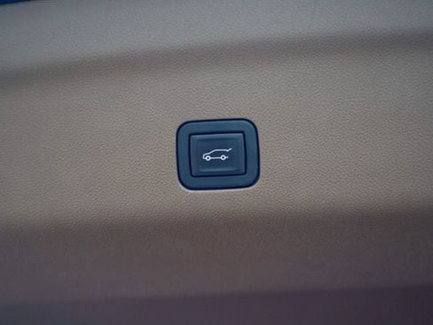 Used 2023 GMC Yukon Denali image 54