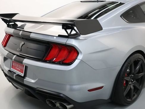 Used 2020 Ford Mustang Shelby GT500 w/ Carbon Fiber Track Pack RWD image 72