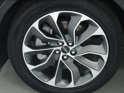 Used 2023 Lincoln Nautilus Reserve w/ Cargo Utility Package AWD/4WD image 39