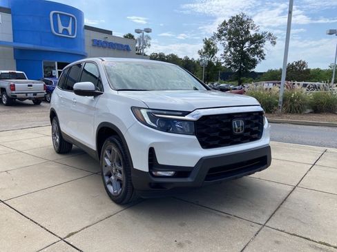Used 2023 Honda Passport EX-L image 2