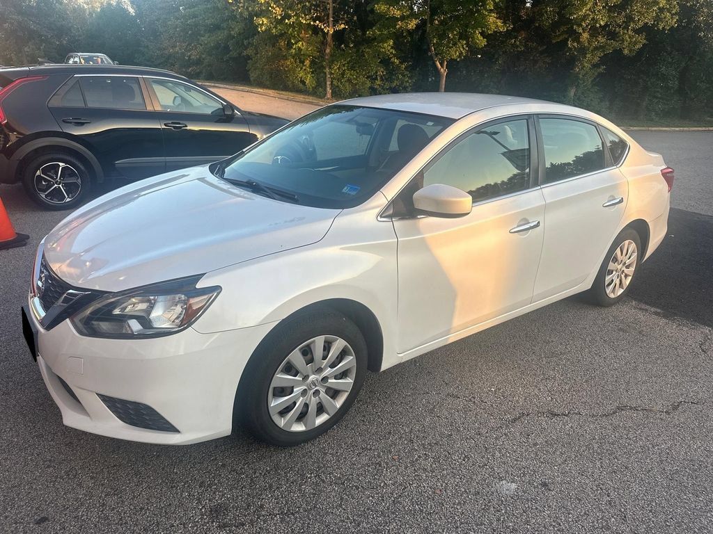 Used 2017 Nissan Sentra SV FWD image 1