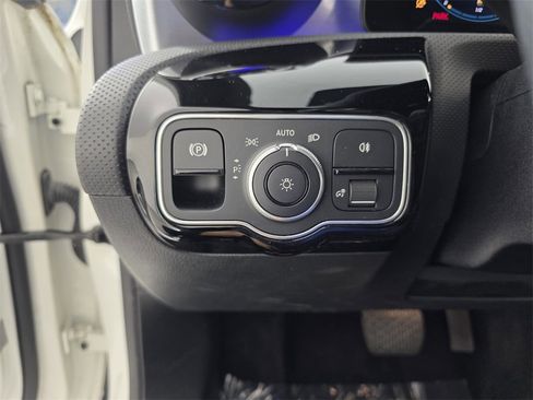 Certified 2022 Mercedes-Benz A 220 image 24