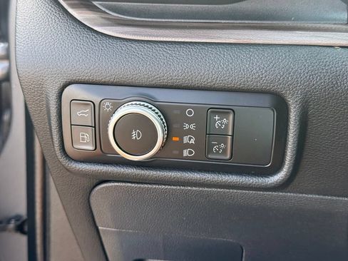 Used 2023 Ford Explorer Limited w/ Hybrid Equipment Group 310A AWD/4WD image 17