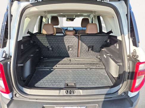 Used 2024 Ford Bronco Sport Outer Banks w/ Tech Package image 12