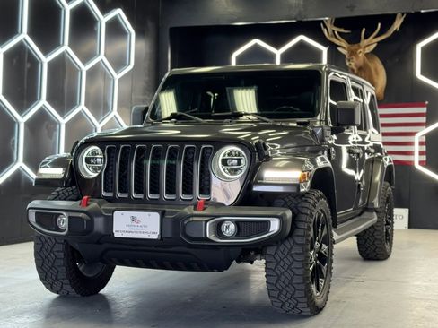 Used 2021 Jeep Wrangler Unlimited Sahara w/ Cold Weather Group AWD/4WD image 7