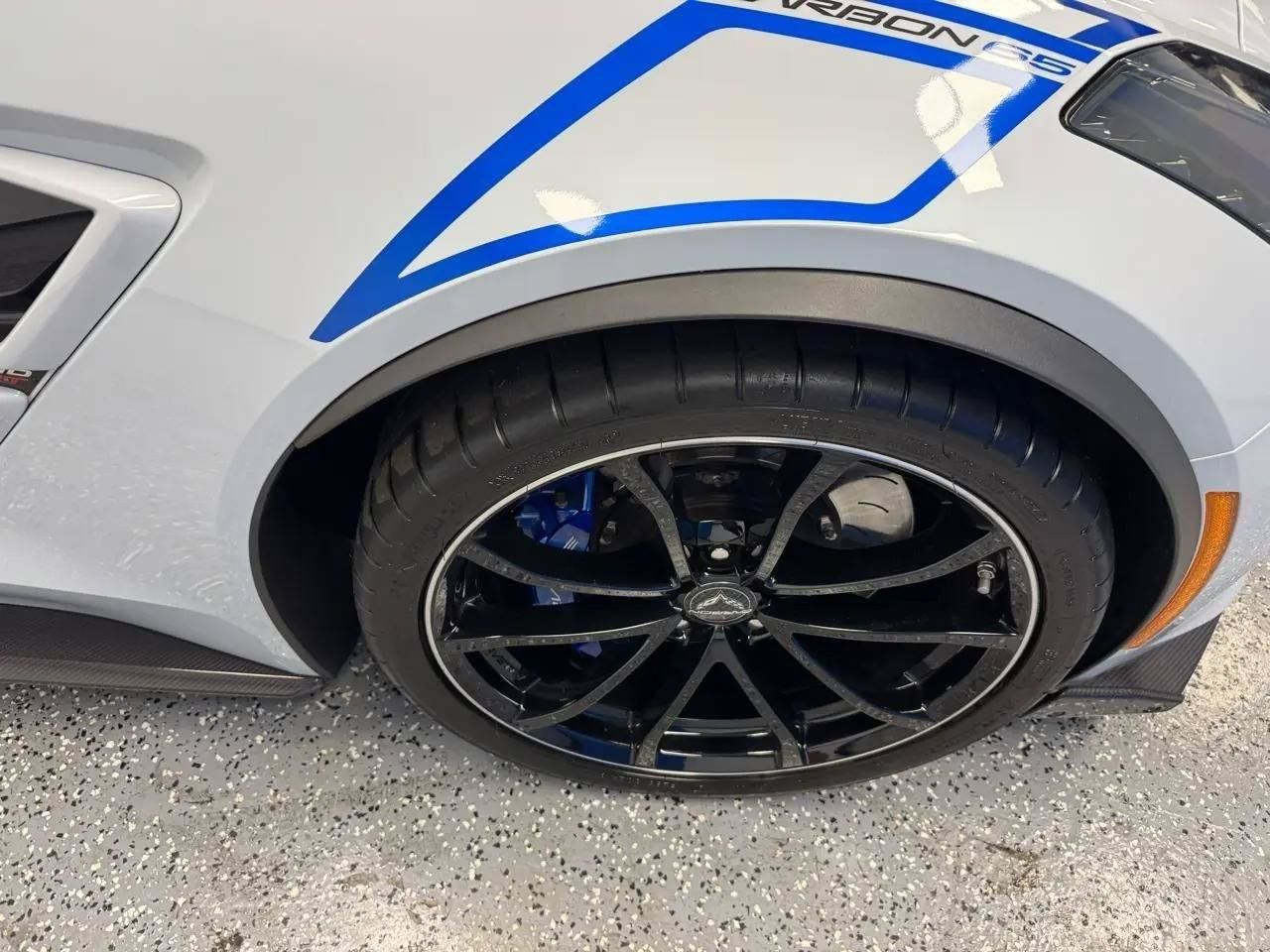 Used 2018 Chevrolet Corvette Grand Sport w/ Carbon 65 Edition RWD image 33
