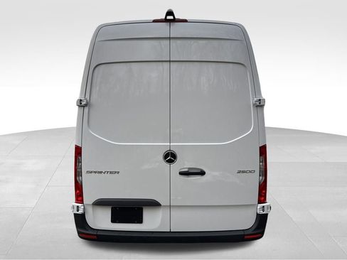 New 2025 Mercedes-Benz Sprinter 2500 image 4