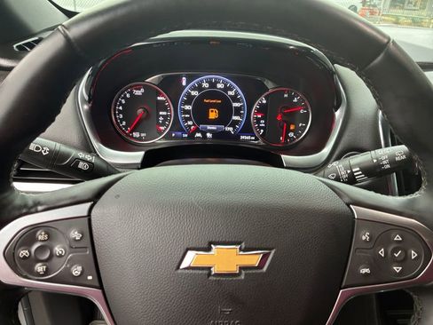 Used 2023 Chevrolet Traverse Premier image 10