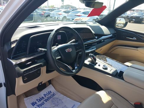 Certified 2023 Cadillac Escalade ESV Premium Luxury w/ LPO, Radiant Package AWD/4WD image 10