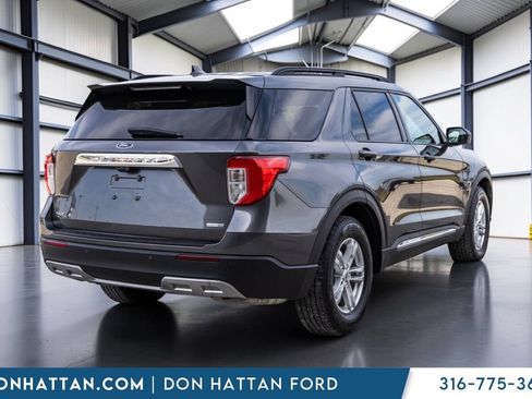 Used 2020 Ford Explorer XLT w/ Equipment Group 202A AWD/4WD image 27