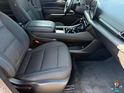 Used 2024 Chevrolet Traverse LT FWD image 31