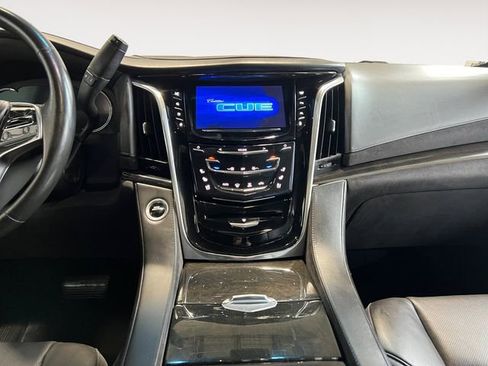 Used 2016 Cadillac Escalade ESV Platinum AWD/4WD image 9