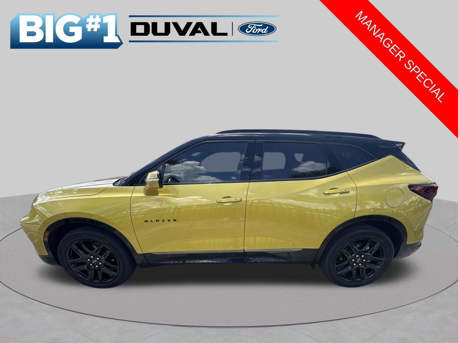 Used 2024 Chevrolet Blazer RS w/ Driver Confidence II Package FWD image 3