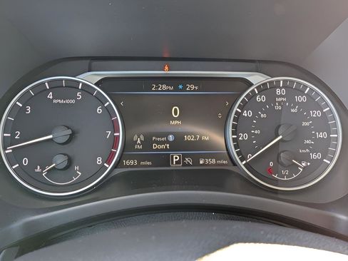 Certified 2025 Nissan Sentra SR FWD image 13