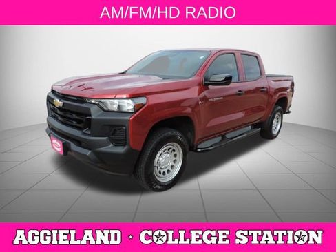 Used 2024 Chevrolet Colorado W/T w/ Safety Package RWD image 8