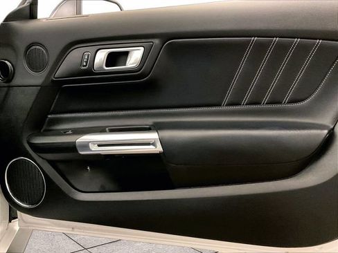 Used 2022 Ford Mustang Premium RWD image 23