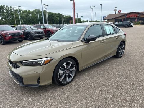 Used 2025 Honda Civic Sport Touring image 3