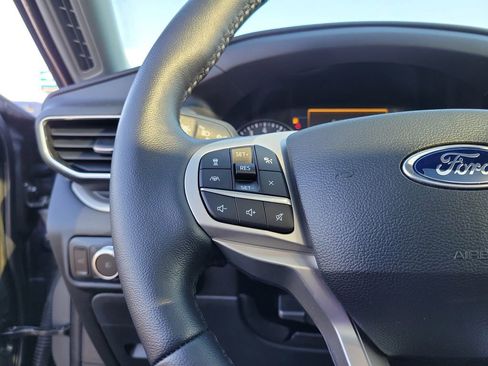 Certified 2022 Ford Explorer XLT w/ Equipment Group 202A image 23