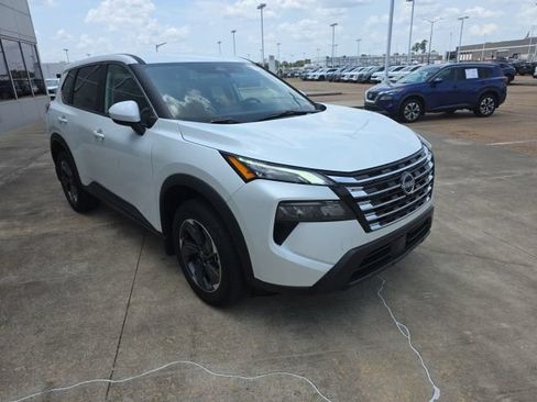 Used 2026 Nissan Rogue SV FWD image 10