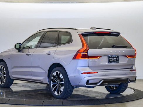 New 2026 Volvo XC60 T8 Plus w/ Climate Package PRO image 2