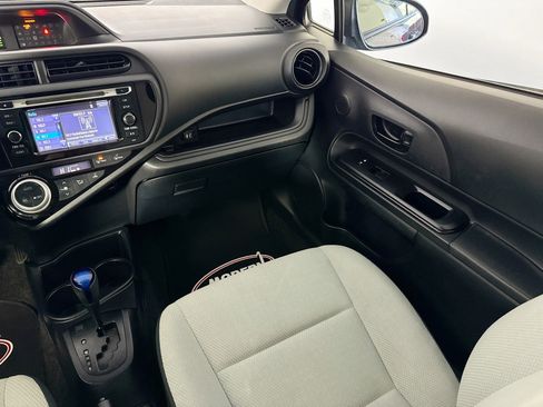 Used 2016 Toyota Prius C One image 27