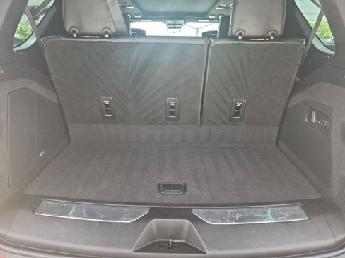 Used 2023 Cadillac Escalade Sport Platinum w/ Heavy-Duty Trailer Package AWD/4WD image 31