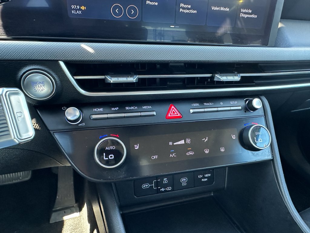 Used 2025 Hyundai Sonata SEL FWD image 28