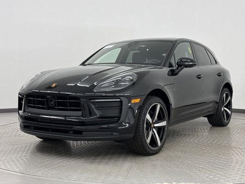 New 2025 Porsche Macan image 1