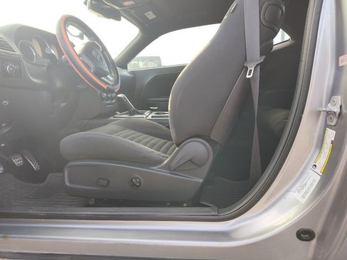 Used 2013 Dodge Challenger R/T w/ Blacktop Pkg image 15