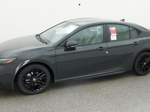 New 2026 Toyota Camry SE FWD image 32