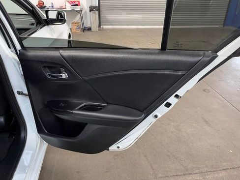 Used 2014 Honda Accord Sport image 15