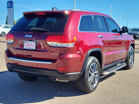 Used 2018 Jeep Grand Cherokee Limited image 3