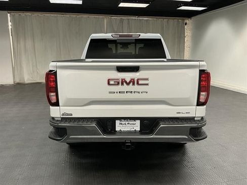 New 2026 GMC Sierra 1500 SLE w/ Preferred Package AWD/4WD image 4