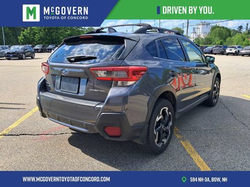 Used 2021 Subaru Crosstrek 2.5i Limited w/ Moonroof Package 1 AWD/4WD image 3