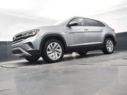 Used 2022 Volkswagen Atlas Cross Sport SE image 21