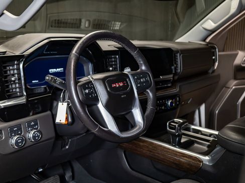 Used 2023 GMC Sierra 1500 Elevation image 12