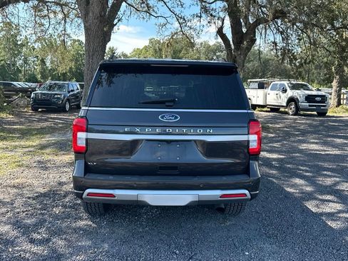 Used 2024 Ford Expedition XLT RWD image 5