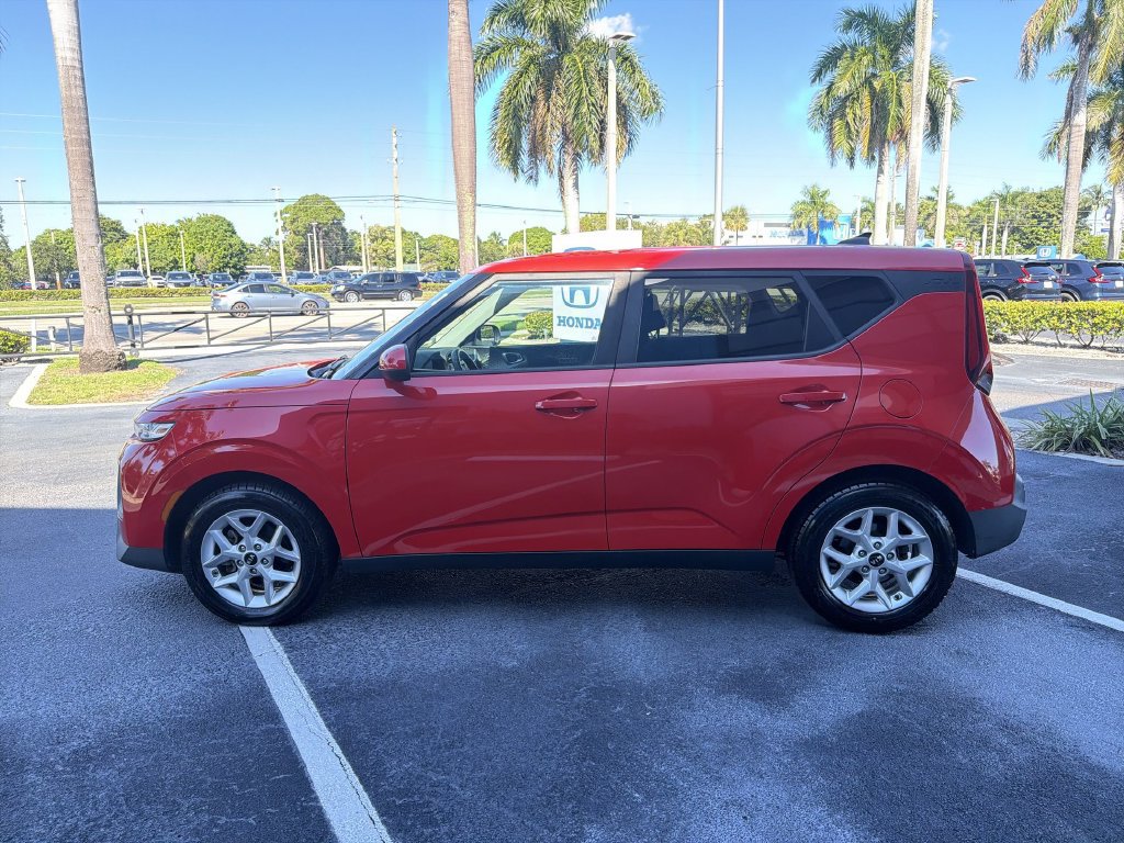 Used 2020 Kia Soul S FWD image 22
