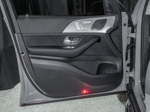 Certified 2026 Mercedes-Benz GLS 450 4MATIC image 9